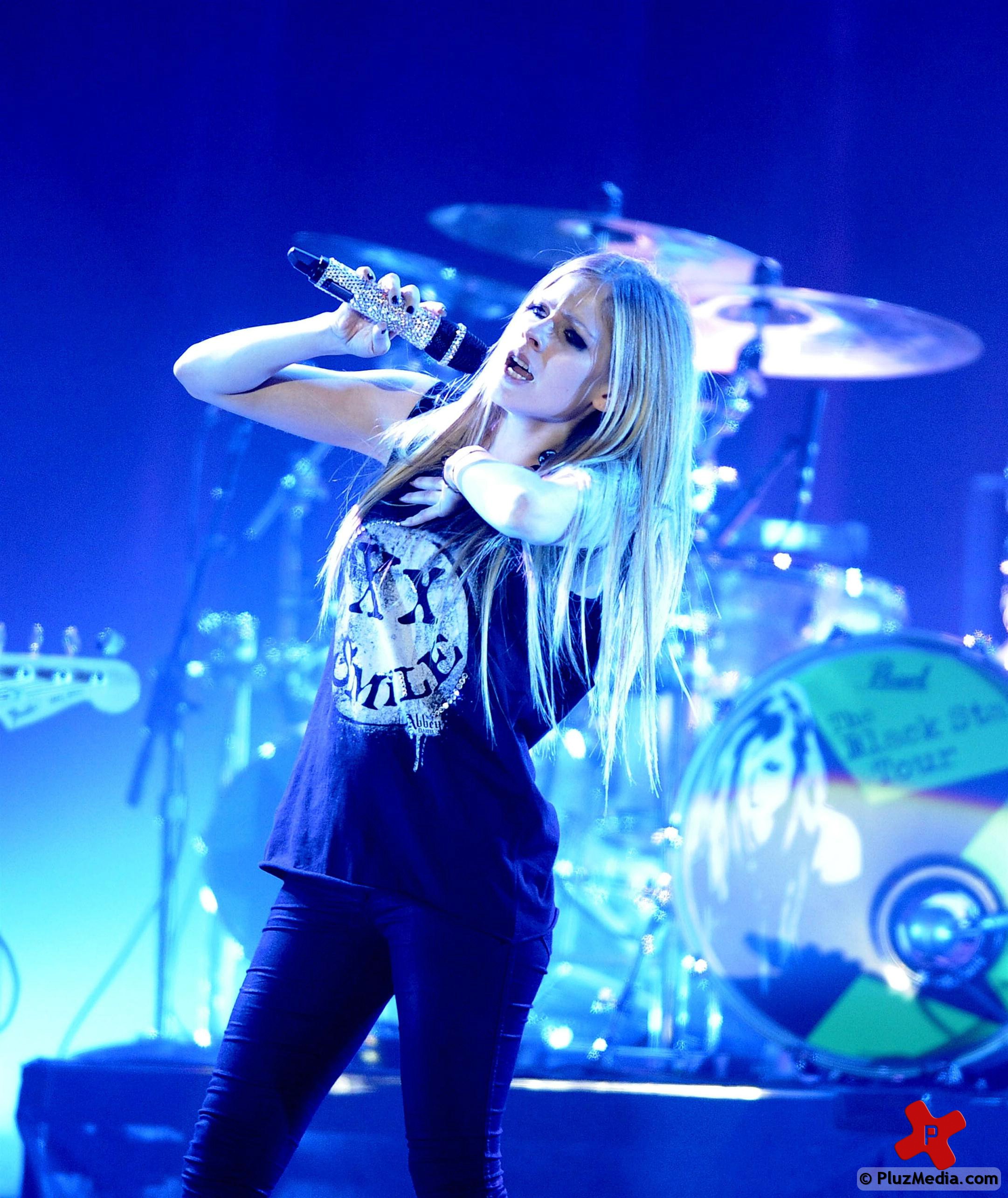 Avril Lavigne performs live during her Black Star Tour 2011 photos | Picture 75549